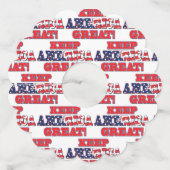 President Trump die de vlag van het land sleept Wijnglaslabel (Voorkant)