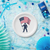President Trump Draagt de Vlag van de VS Papieren Bordje (Feest)