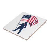 President Trump Draagt de Vlag van de VS Tegeltje (Zijkant)