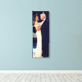 President Trump en Melania Dancing Canvas Afdruk (Insitu (Houten vloer))