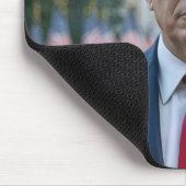 President Trump met een rood MAGA Pet Muismat (Hoek)