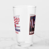 President Trump Miss me nog Glas (Rechts)