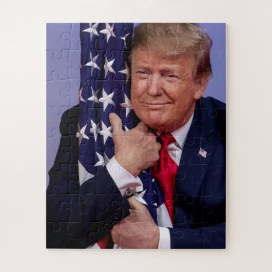 President Trump omhelst de Amerikaanse vlag Legpuzzel (Verticaal)