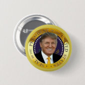PRESIDENT TRUMP RONDE BUTTON 5,7 CM (Voorkant /achterkant)