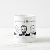 Presidenten met de Mok van Beards Club (Center)