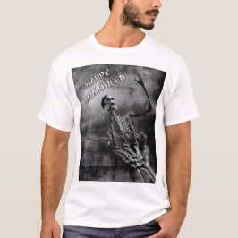 Prettig Halloween. Skelet vastgehouden door groter T-shirt