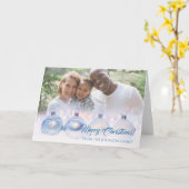 Prettig kerstfeest gezinsfoto met kerstballen kaart (Gele Bloem)