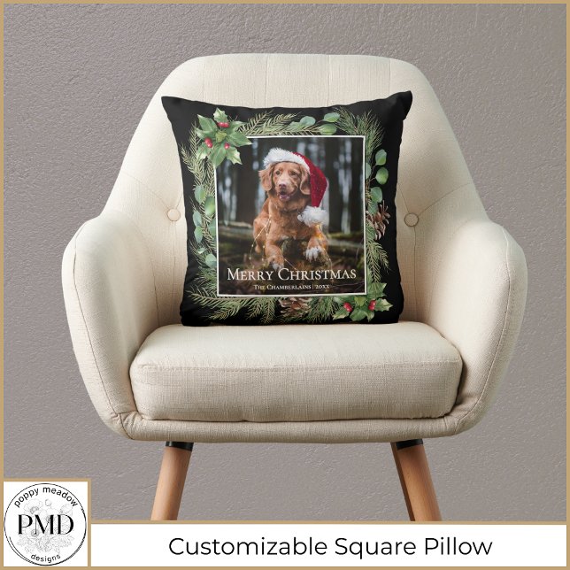 Prettig kerstfeest huisdier foto krans botanisch kussen (Merry Christmas Pet Photo Wreath Botanical Throw Pillow with Your Photo, Name, Year.)