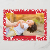 Prettig kerstfeest in rood witte tekst foto bloeme folie feestdagenkaart (Voorkant)