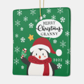Prettig kerstfeest Oma Pinguïn Keramisch Ornament (Links)