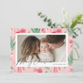 Prettig kerstfeest roze linten en groene tak feestdagenkaart (Staand voorkant)