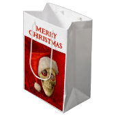 Prettig kerstfeest. Schedel met kerstmuts Medium Cadeauzakje (Voorkant Gekanteld)