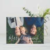 Prettig kerstfeest script familie foto feestdagenkaart (Staand voorkant)