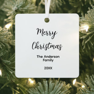 Prettig kerstfeest voeg familienaam jaar tekst aan metalen ornament