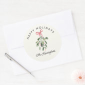 Prettig Vakantie Mistletoe Aangepaste Familienaam Ronde Sticker (Envelop)