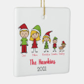 prettige feestdagen familie van 4 met feestkerst keramisch ornament (Rechts)
