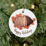 prettige feestdagen geremd rundvlees - joodse snij keramisch ornament<br><div class="desc">Het ontwerp is voorzien van een originele markeringsafbeelding van een platter met een klassieke gevlekte krismand, vergezeld van geroosterde groenten. Een hoofdmenubalk tijdens de joodse feestdagen, waaronder Passover, Hanukkah en Rosh Hashanah. Dit ontwerp is ook beschikbaar op andere producten. Er zijn ook veel extra voedselgeoriënteerde illustraties te vinden in deze...</div>
