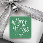 Prettige feestdagen Moderne minimalistische script Vierkante Sticker<br><div class="desc">Dit ontwerp kan op het gebied worden gepersonaliseerd dat door de foto en/of tekst te veranderen wordt verstrekt. Of het kan worden aangepast door te klikken deze Sjabloon personaliseert en dan de klik te kiezen om verdere optie aan te passen en de kleur van de achtergrond te schrappen of te...</div>