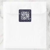 Prettige feestdagen QR-code in sneeuwvlokken Vierkante Sticker (Tas)