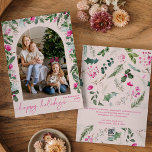 Prettige feestdagen Schattige Blush Roze Groene Bo Feestdagenkaart<br><div class="desc">Dit collectie is voorzien van waterverf felroze bloemblaadjes,  bessen & wintergroen met een moderne en elegante typografie,  met een winterbotanische patroonrug.</div>
