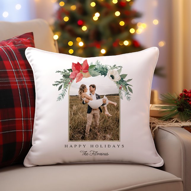 Prettige feestdagen Winter Floral Arch Kussen (Winter Floral Arch Happy Holidays Photo Throw Pillow)