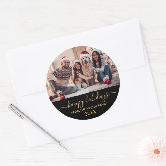 Prettige feestdagen Zwart Goud Script Familiefoto Ronde Sticker (Envelop)