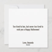 Prettige Halloween Humor Zwart-Wit Heks Feestdagenkaart (Achterkant)