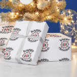 Prettige kerstdagen cadeaupapier<br><div class="desc">Christmas Happy Christmas Wrapping Paper origineel ontwerp van Nisha Prabhu. Verhoog uw cadeau-geven spel dit vakantieseizoen met onze levendige en feestelijke kerstinpakpapier! Ontworpen om het plezier en de warmte van de feestdagen vast te leggen, heeft deze opvallende wrap een prachtige reeks vrolijke motieven - kerstboom, vrolijke patronen die de kerstsfeer...</div>