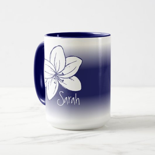 Pretty Blue White Flower Drawing Custom Name Mok (Voorkant links)