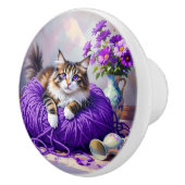 Pretty Cat with Purple Flowers and Yarn   Keramische Knop (Rechts)