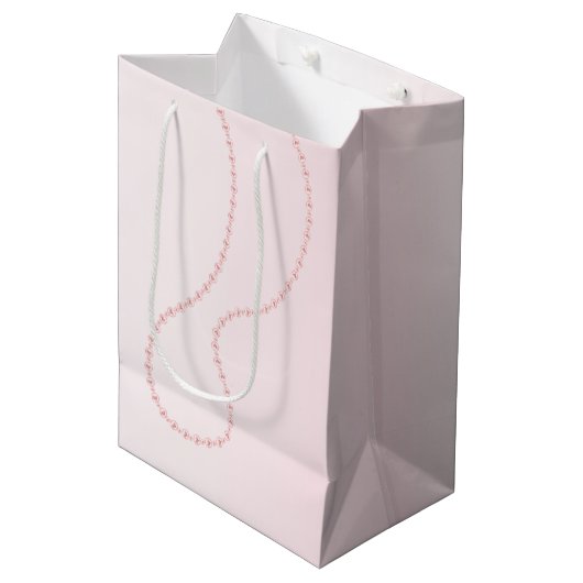 Pretty Chic Roze Parels Bruidsdouche Medium Cadeauzakje (Voorkant Gekanteld)