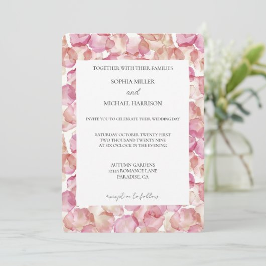 Pretty Cream Blush Pink Rose Petals Floral Wedding Kaart (Staand voorkant)