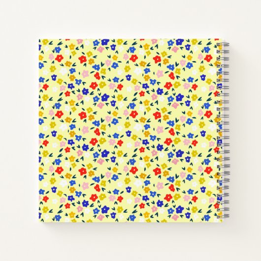 Pretty Dainty Cute Floral on Pastel Yellow Notitieboek (Achterkant)