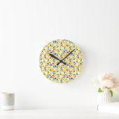 Pretty Dainty Cute Floral on Pastel Yellow Ronde Klok (Huis)
