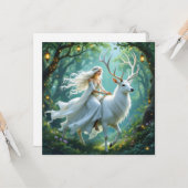 Pretty Fairy and White Deer in Enchanted Forest Kaart (Voorkant / Achterkant in situ)