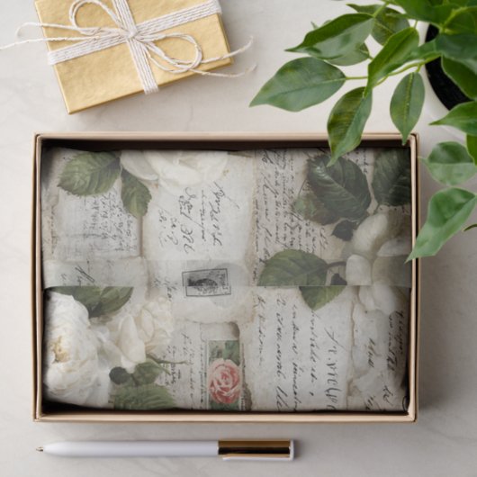 Pretty Ivory Roses with Simulated Text and Stamps Tissuepapier (Geschenk)