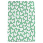 Pretty Love Heart Pattern Mint White Valentine Medium Cadeauzakje (Achterkant)