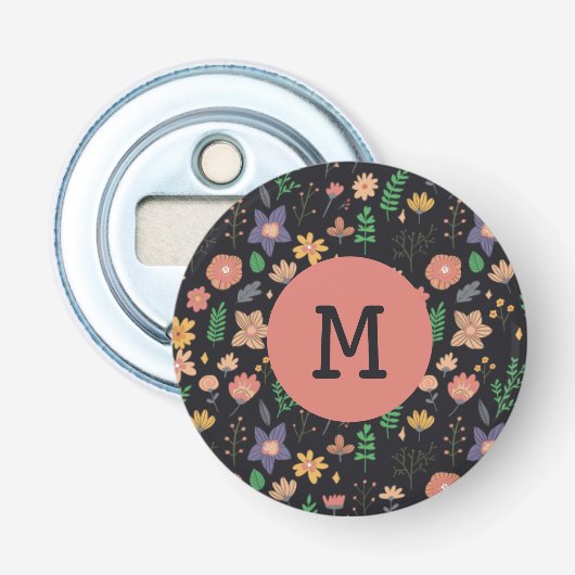 Pretty moderne donkere bloempatroon monogram button flesopener (Voorkant)