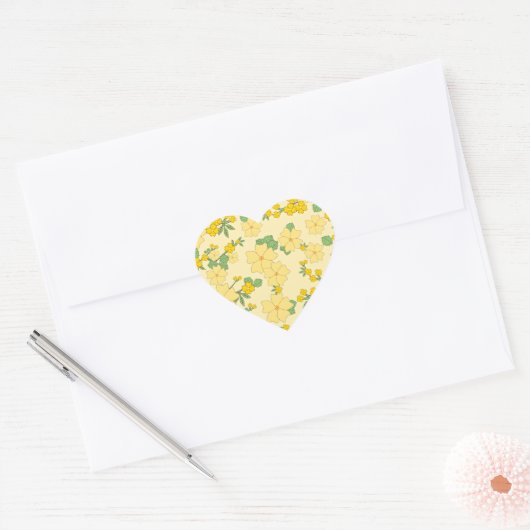 Pretty Pastel Yellow Floral Pattern, Hart Sticker (Envelop)