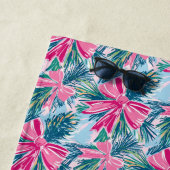 Pretty Pink Coquette Bow And Tree Sprig Pattern Strandlaken (In situ)