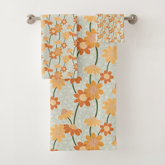 Pretty retro muted 1970s flowers bad handdoek (Insitu)