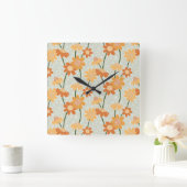 Pretty retro muted 1970s flowers vierkante klok (Huis)