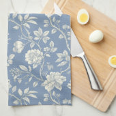 Pretty Romantic Blue Cream Flowers   Theedoek (Quarter Fold)