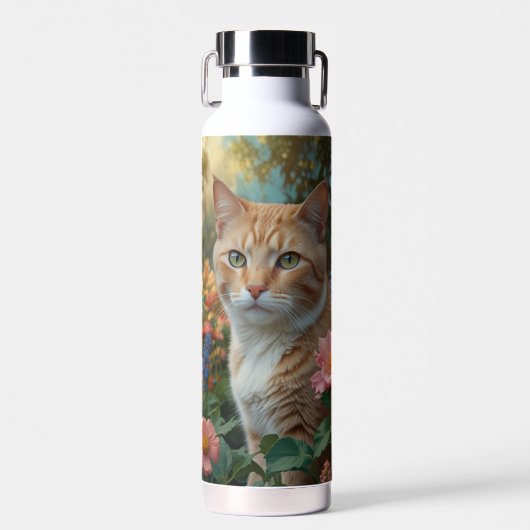Pretty white orange cat in floral garden waterfles (Voorkant)
