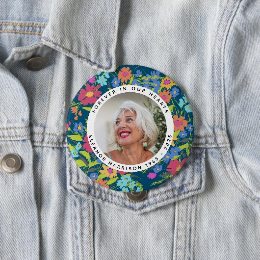 Pretty Wildflower Memorial Photo Frame with Text Ronde Button 4,0 Cm (In situ)