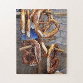 Pretzel, please! Puzzle, 11" x 14", 252 pieces Legpuzzel