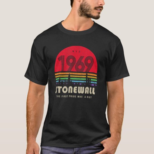 Pride 50th Jubileum Stonewall 1969 was een oproerl T-shirt (Voorkant)