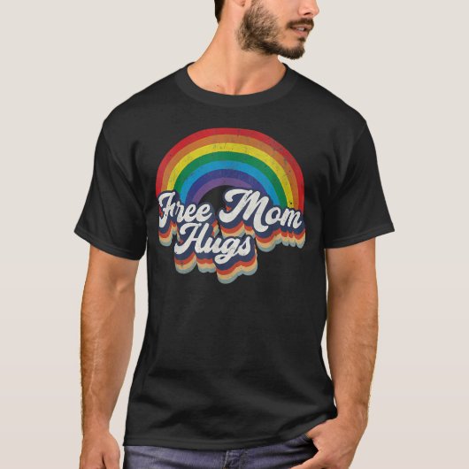 Pride Allyship Gratis Mom Knuffels Tshirt Regenboo (Voorkant)