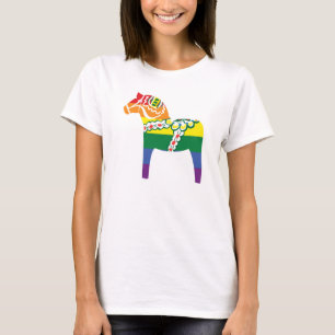Pride Dalahäst Dala paard in regenboogvlagkleure T-shirt