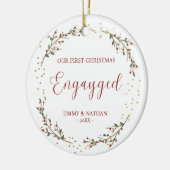 Pride First Christmas verloofd met groene bessen Keramisch Ornament (Links)